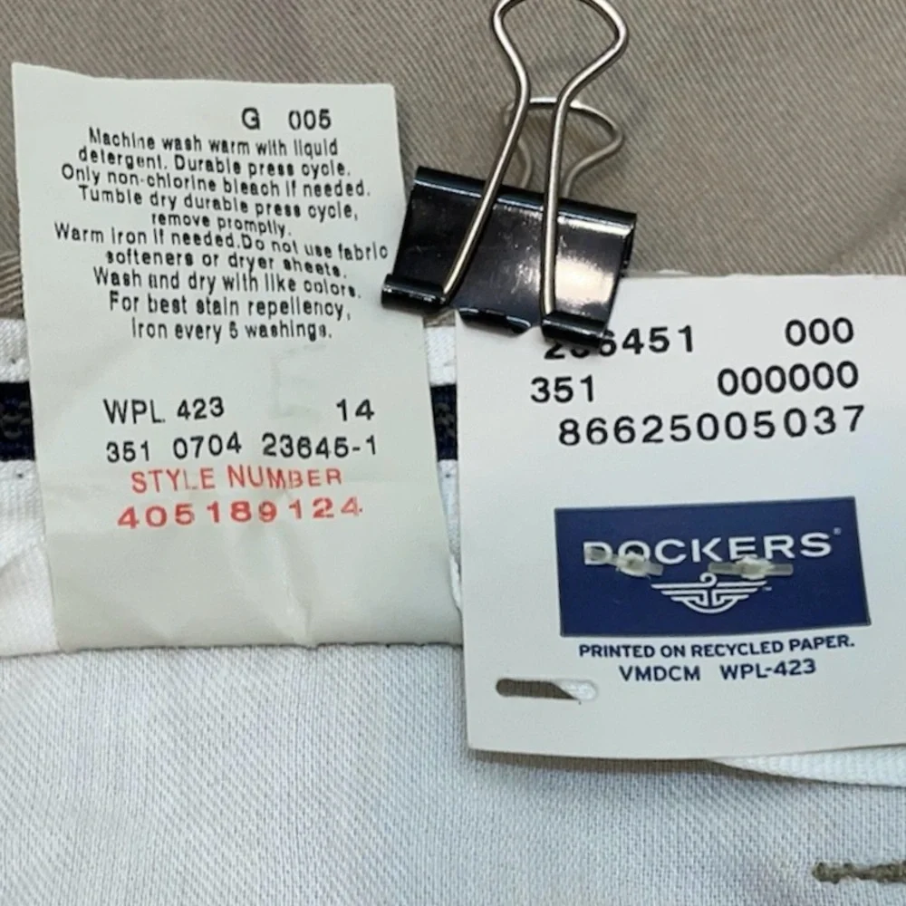 DOCKERS Men’s Khaki with Stain Defender Classic Fit Trousers Size‎ 33” x 34” NWT
